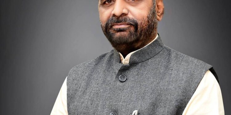 मेडीकल तपासणीत अनफीट (अपात्र) ठरलेल्या चंद्रपूर, यवतमाळ जिल्ह्यातील वेकोलि प्रकल्पग्रस्तांना नोकरीत सन्मानपूर्वक सामावून घ्यावे – हंसराज अहीर