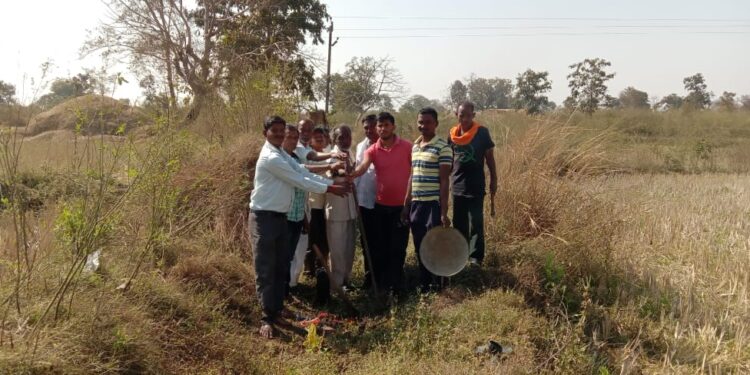 अडेगाव येथील मुंडा तलाव नहर खोलीकरण कामाचे भूमिपूजन