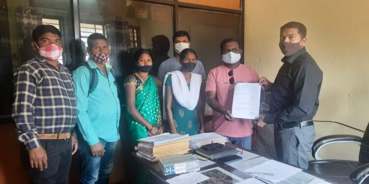 भामरागड नगर पंचायत अध्यक्ष पदाकरीता अपक्ष उमेदवाराने केला नामांकन अर्ज दाखल