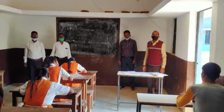 कोरची पंचायत समितीअंतर्गत श्रीराम विघालयात ऑनलाइन निबंध स्पर्धा
