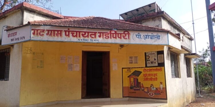 महिला ग्रामसचिव यांची तडकाफडकी बदली