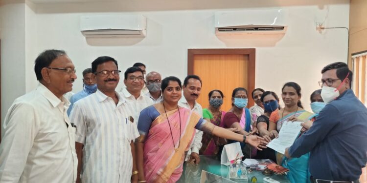 मुख्याधिकाऱ्यांचा राष्ट्रवादीच्या निवेदनाला प्रतिसाद !