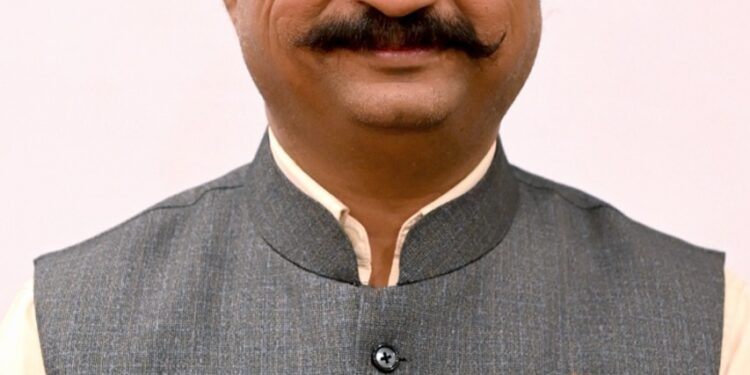 बूथ प्रमुखांशी सम्पर्क करा,भाजपाची कास धरा ….डॉ.मंगेश गुलवाडे.