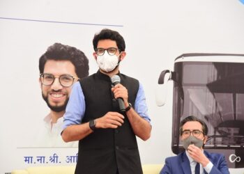 ई कॉशेस मोबिलिटी  इलेक्ट्रिक व्हेईकल नवीन प्रकल्पाचे पर्यावरणमंत्री आदित्य ठाकरे यांच्या हस्ते भूमिपूजन