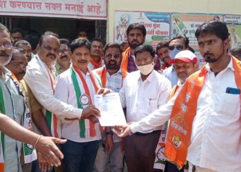 नवाब मल्लीकांच्या समर्थनार्थ गोंडपिपरीत आंदोलन
