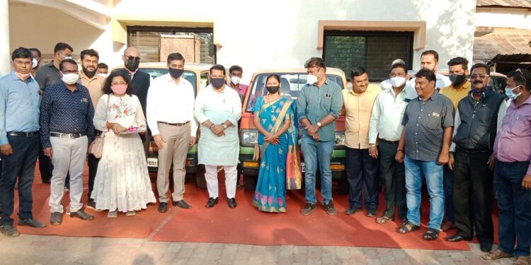 फिरत्या दवाखान्याचा नागरिकांनी लाभ घ्यावा – पालकमंत्री वडेट्टीवार