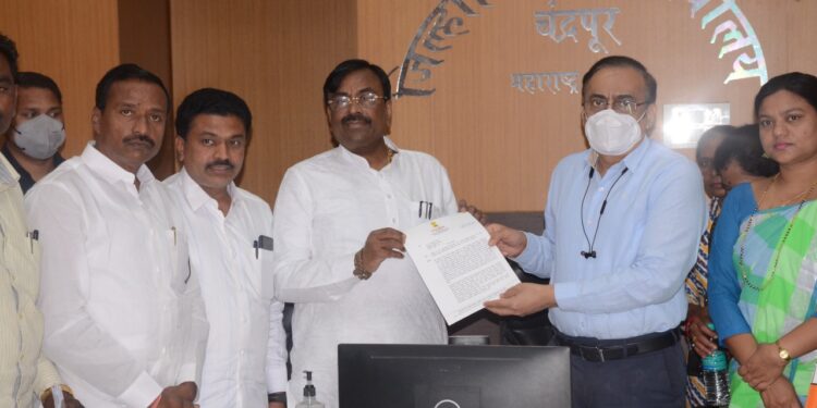 ग्राम पंचायत सदस्यांना जात वैधता प्रमाणपत्र दाखल करण्यास एक वर्षाची मुदतवाढ द्यावी : आ. सुधीर मुनगंटीवार यांनी मागणी