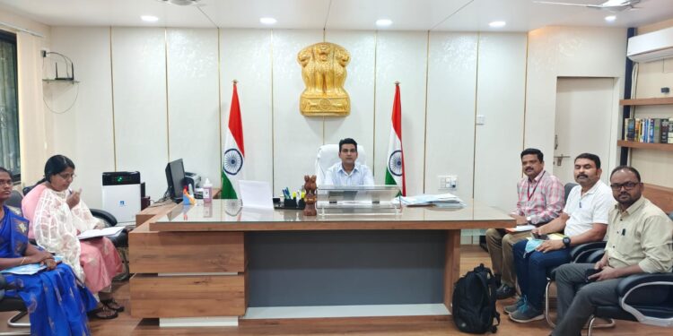 उद्याच्या सुदृढ युवा पिढीसाठी जंतनाशक मोहिम यशस्वी राबवा – संजय मीणा, जिल्हाधिकारी