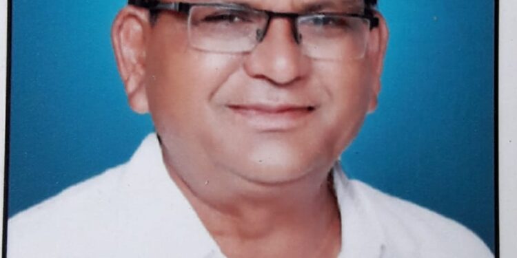 शेतकऱ्यांना हेक्टरी २५ हजाराची नुकसान भरपाई द्या