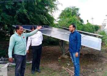 उच्चशिक्षित तरुण शेतकरी होतो तेव्हा…