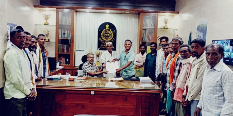 उपवनसंरक्षक शैलश मीना यांनी समस्या काढली निकाली