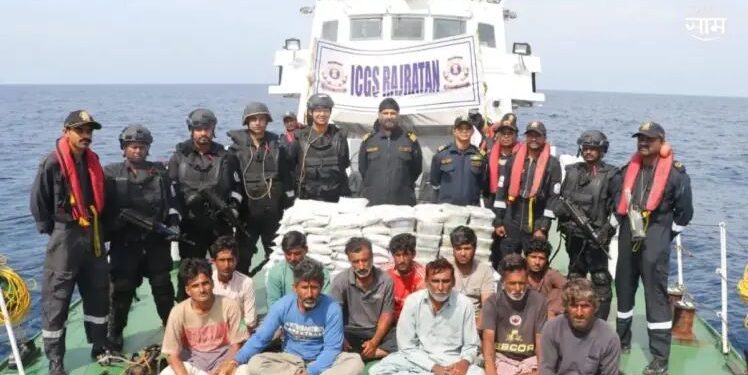 600 कोटींहून अधिक किमतीच्या ड्रग्जसह 14 पाकिस्तानी तस्करांना अटक, गुजरातमध्ये एनसीबीची मोठी कारवाई