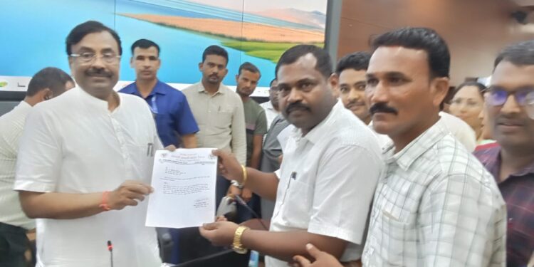 भंगाराम तळोधीच्या “त्या” वादग्रस्त बँक व्यवस्थापकाची हकालपट्टी