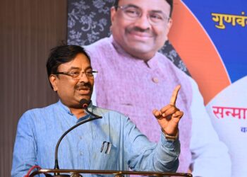 विद्यार्थ्यांनो, दररोज नवीन ज्ञान आत्मसात करा!