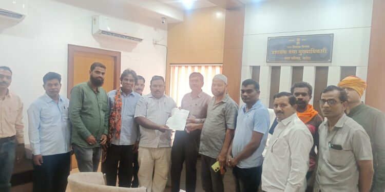 वरोरा शहरातील स्वच्छता, पाणीपुरवठा व बांधकाम समस्याचे निवारण करा