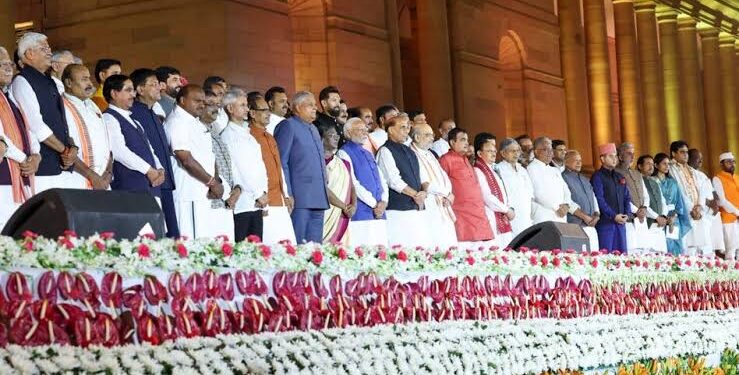 नरेंद्र मोदींचे मंत्रिमडळ जाहीर, शिवराज सिंह कृषीमंत्री, तर निर्मला सीतारमण अर्थमंत्री