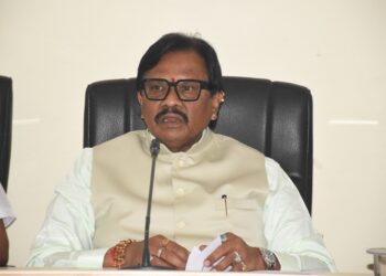 गडचिरोली जिल्ह्यातील अतिवृष्टीच्या पार्श्वभूमीवर जिल्हा प्रशासन, पोलिस, आपत्तीव्यवस्थापन यंत्रणेने सतर्क रहावे