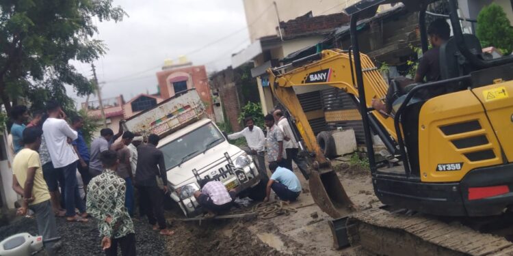 सेलू नगरपंचायतचा अजब कारभार ..! ऐन पावसाळ्यात खोदकाम