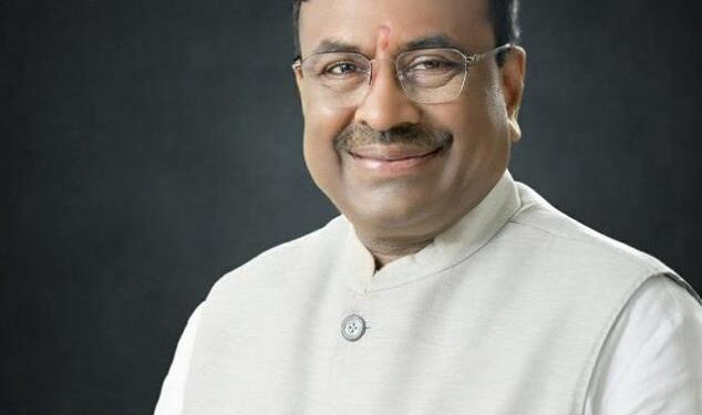 ना. सुधीर मुनगंटीवार यांच्या पुढाकारामुळे जिल्ह्याला 20 अग्नीशमन बाईक!