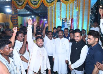 ना. सुधीर मुनगंटीवार यांच्या पुढाकाराने चंद्रपूरच्या ऑटोचालकांसाठी आकर्षक स्थानक!