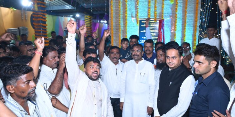 ना. सुधीर मुनगंटीवार यांच्या पुढाकाराने चंद्रपूरच्या ऑटोचालकांसाठी आकर्षक स्थानक!