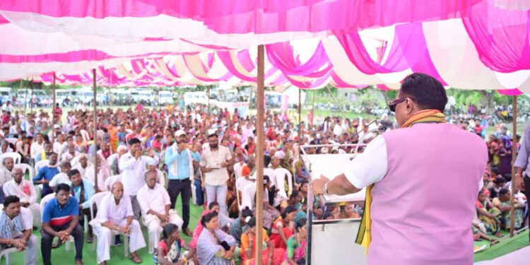 सरकारच्या योजनांचा लाभ घ्या;मंत्री धर्मराव बाबा आत्राम