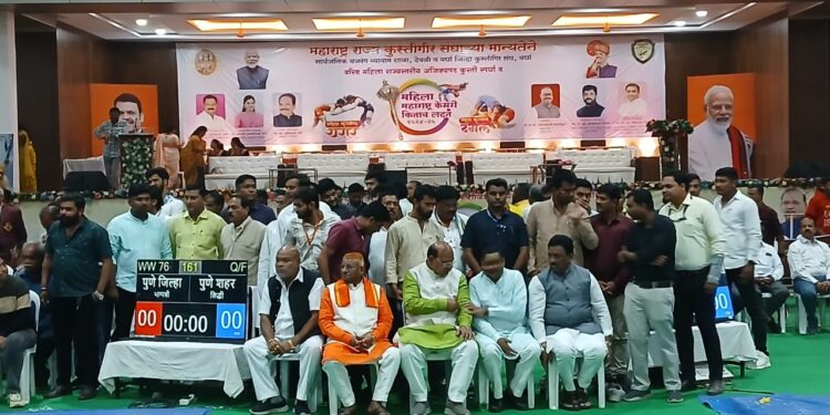 देवळीत महिला महाराष्ट्र केसरी कुस्ती स्पर्धेचा थाटात उद्घाटन