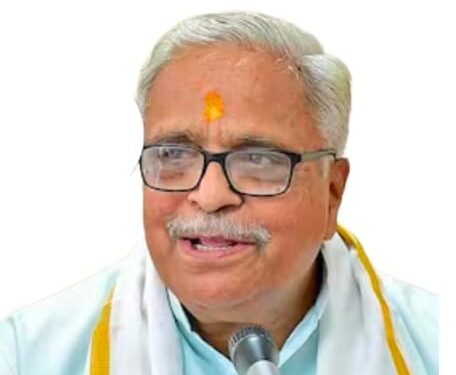 मुंबईत मराठी शिकणं गरजेचे आहे.