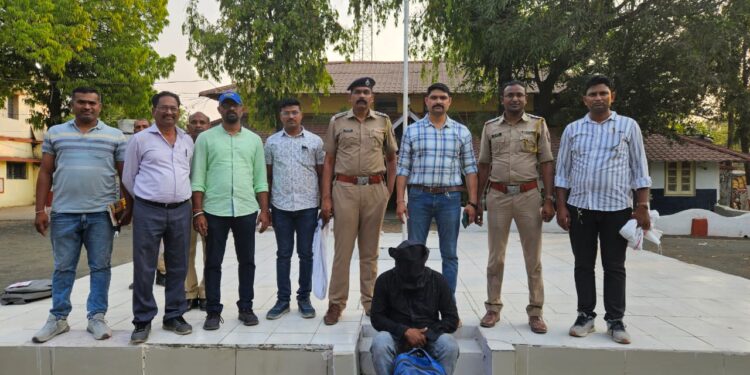 वरोरा पोलिसांची मोठी कारवाई – १ किलो ९९२ ग्रॅम गांजासह आरोपी अटकेत