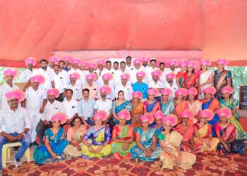 आदर्श विद्यालयाचे माजी विद्यार्थी रमले जुन्या आठवणीत* …