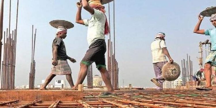 बांधकाम कामगारांची पायपीट थांबली! तालुकास्तरावरच होणार सर्व कामे