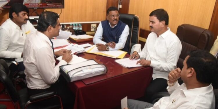 इंदापूर आगार व प्रमुख बसस्थानकांच्या सुविधांसाठी परिवहन मंत्री यांच्याकडून मंजुरी – क्रीडा मंत्री दत्तात्रय भरणे