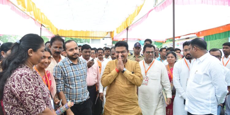गडचांदूर येथे भव्य महाआरोग्य शिबीर; १५९० रुग्णांची मोफत तपासणी, ३९२ शस्त्रक्रियेस पात्र
