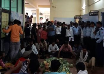 वसतीगृहातील निकृष्ट भोजनाविरोधात विद्यार्थ्यांचा एल्गार