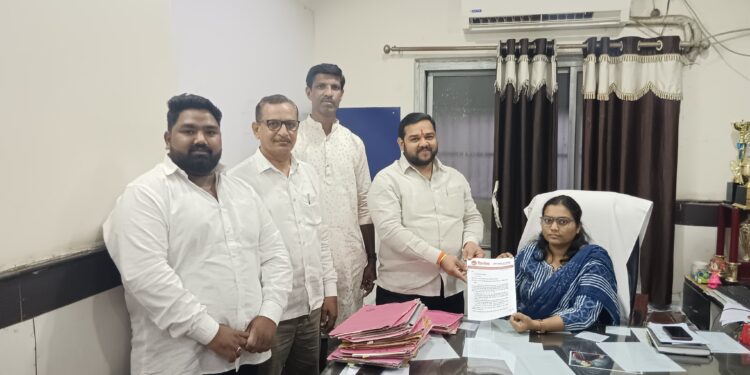 भद्रावतीत शिवसेनेचा एल्गार – जिवतोडे यांच्या नेतृत्वात नागरिकांच्या प्रश्नांसाठी नगरपरिषदेला निवेदन