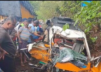 मुंबई गोवा महामार्गावर भीषण अपघात 5 जण जागीच ठार.
