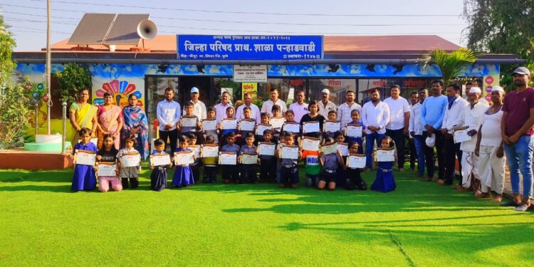 शालेय जीवनामध्ये सुंदर हस्ताक्षर महत्त्वपूर्ण : राहुल चातुर मराठी भाषा गौरव दिनानिमित्त हस्ताक्षर स्पर्धेचे प्रमाणपत्र वितरण