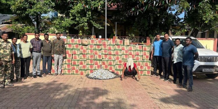 अवैध दारूसह 73 लाखांचा मुद्देमाल जप्त;स्थानिक गुन्हे शाखेची मोठी कारवाई