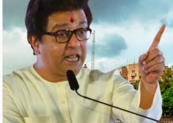 मुंबई आणि बॉम्बेच्या वादा मध्ये मुंबई महानगरपालिका निवडणूकीचे राजकारण तापले.