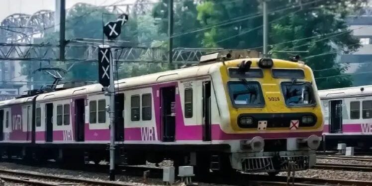 प्रवाशांनो कृपया लक्ष द्या! आज तिन्हीही मार्गांवर मेगाब्लॉक, थेट पूर्णवेळ