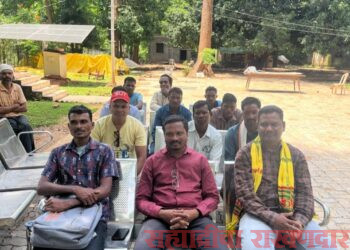 “आमच्या मुलींना शाळा मिळवून द्या हो !” आदिवासी पालकांची पत्रकार परिषदेत मागणी