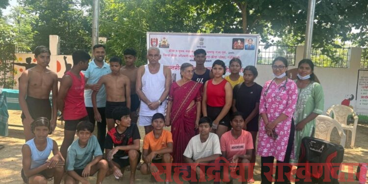 जिल्हास्तरीय मल्लखांब स्पर्धा लोकबिरादरी हेमलकसा येथे संपन्न